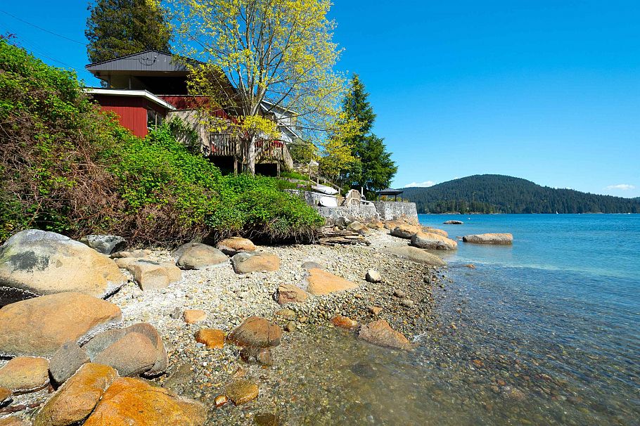 4455 Harris Place North Vancouver, BC - 38