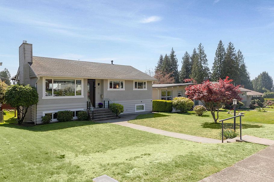 219 E 26th Street North Vancouver, BC - 34