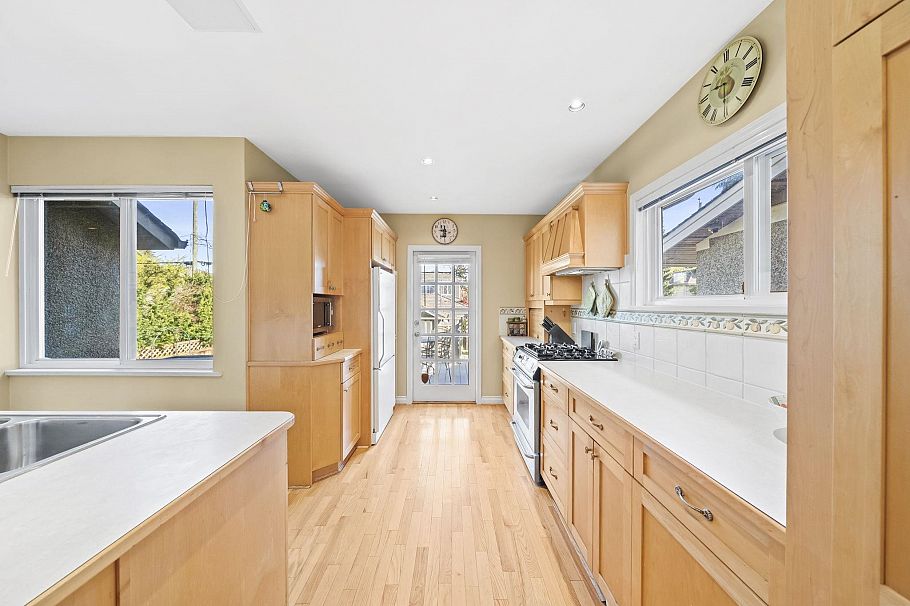 2925 W 21st Street Vancouver, BC - 20