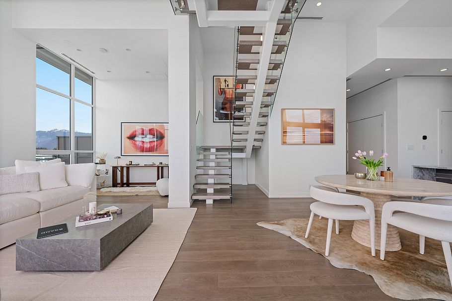 2403 125 E 14th Street North Vancouver, BC - 10