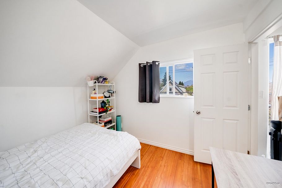 166 E 24th Avenue Vancouver, BC - 29