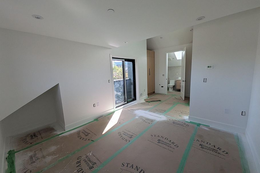 918 E 16th Avenue Vancouver, BC - 18