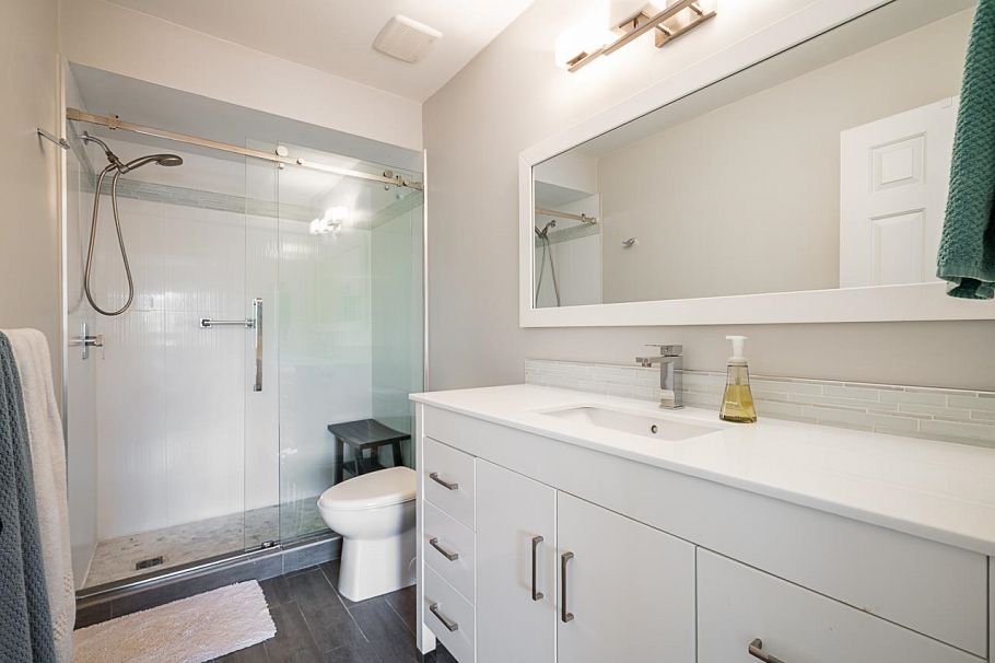 836 Roche Point Drive North Vancouver, BC - 9