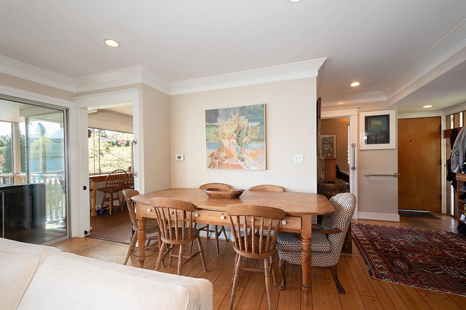 4455 Harris Place North Vancouver, BC - 11