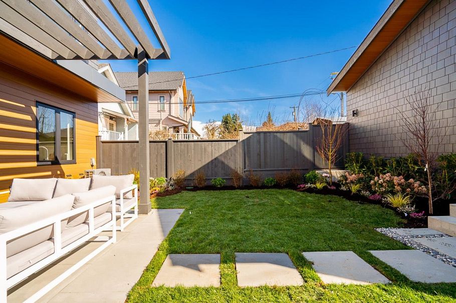 2 372 E 37 Avenue Vancouver, BC - 34