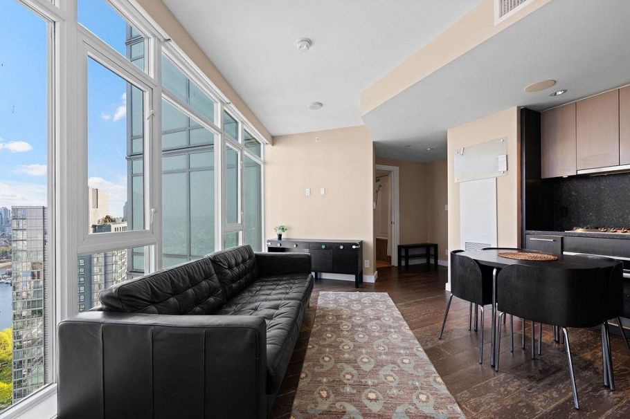 3507 1372 Seymour Street Vancouver, BC - 4