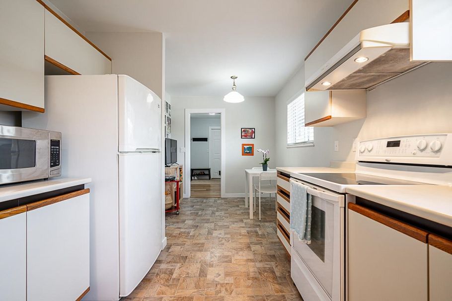 836 Roche Point Drive North Vancouver, BC - 7