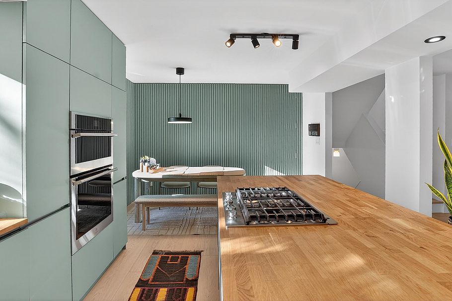 2221 Bowser Avenue North Vancouver, BC - 17