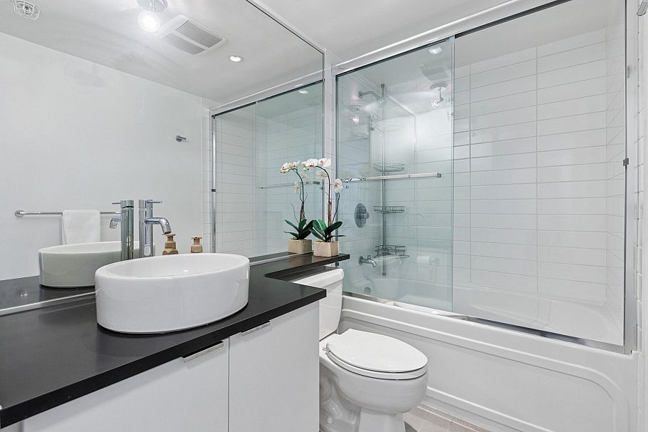 PH2605 788 Hamilton Street Vancouver, BC - 10