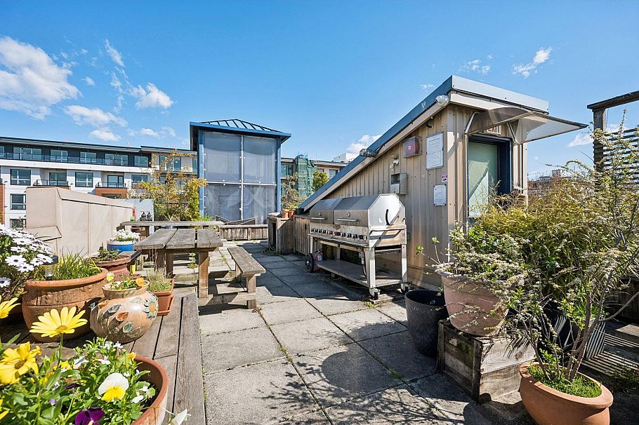 321 2556 E Hastings Street Vancouver, BC - 22