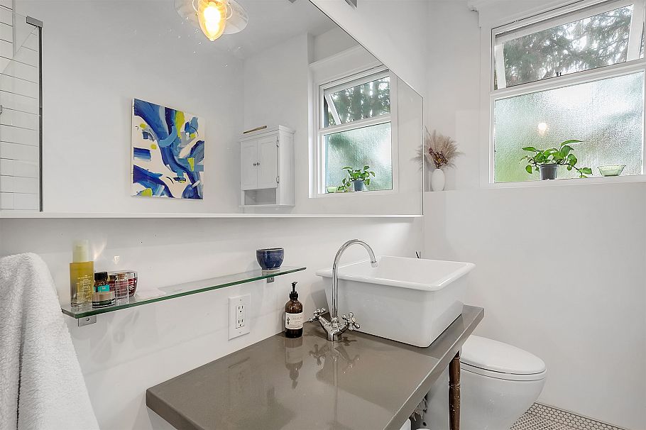 303 1131 W 11th Avenue Vancouver, BC - 12