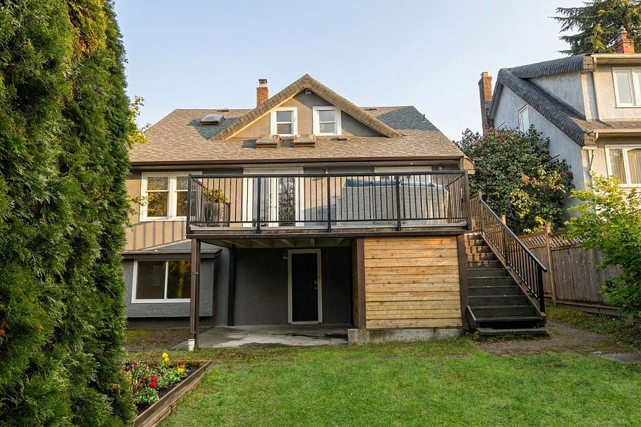 2907 W 30th Avenue Vancouver, BC - 34