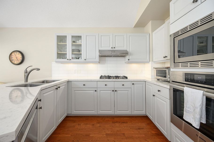 29 4055 Indian River Drive North Vancouver, BC - 14