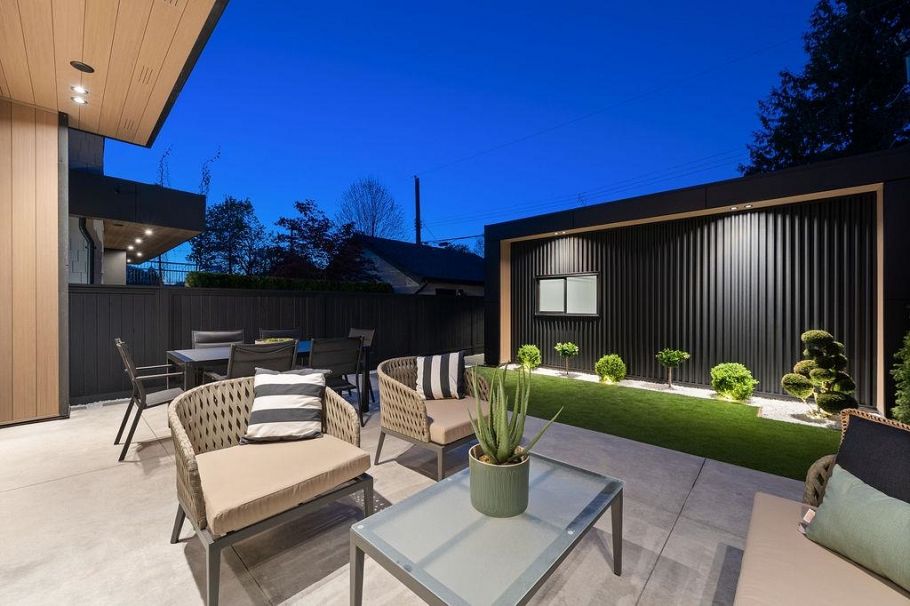 2 2935 W 15th Avenue Vancouver, BC - 39