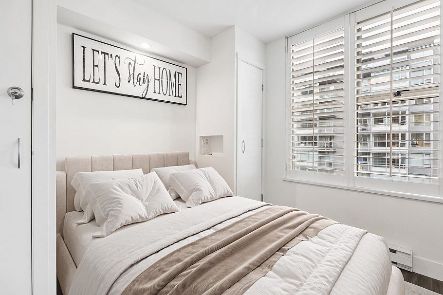 2002 989 Richards Street Vancouver, BC - 10