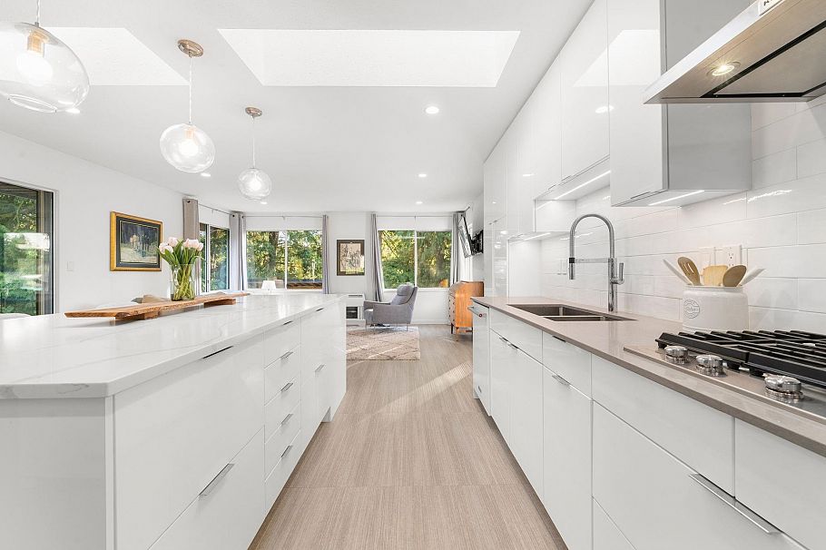 2289 Whitman Avenue North Vancouver, BC - 16