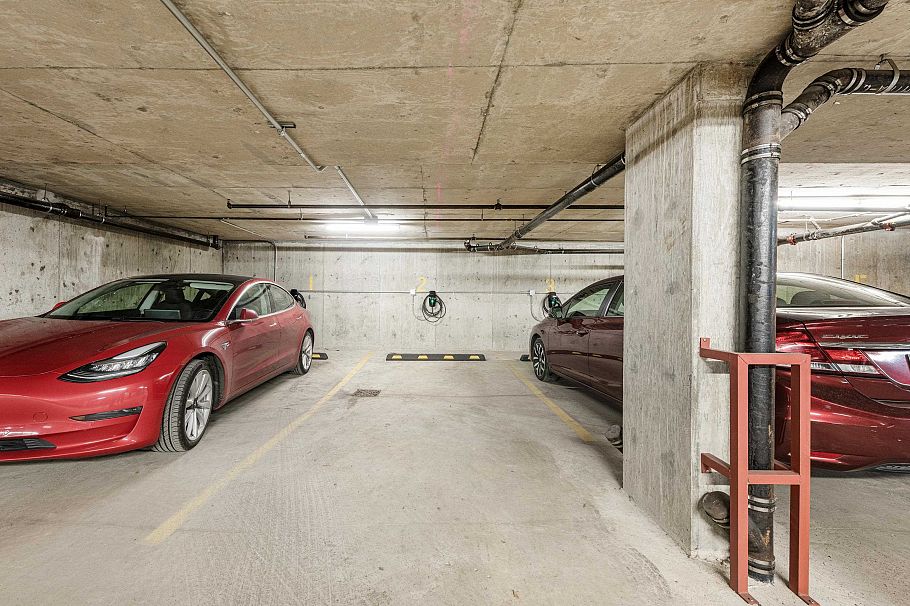 1823 Napier Street Vancouver, BC - 36