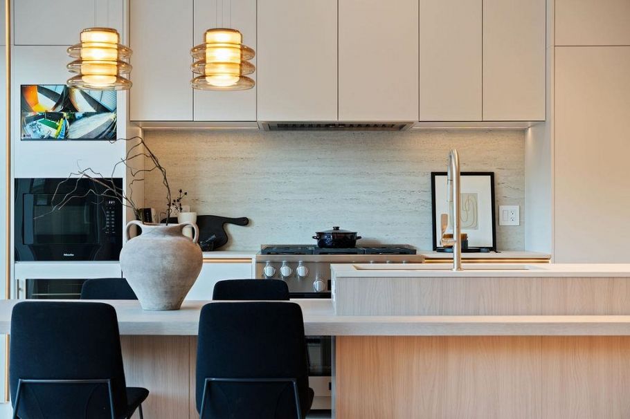 2 2935 W 15th Avenue Vancouver, BC - 9