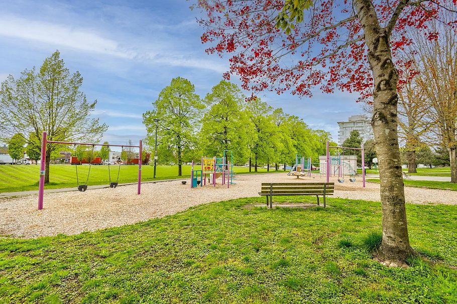 201 3939 Knight Street Vancouver, BC - 25