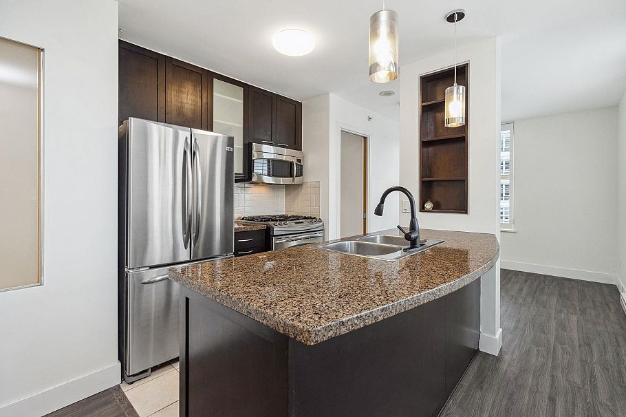 2002 989 Richards Street Vancouver, BC - 9