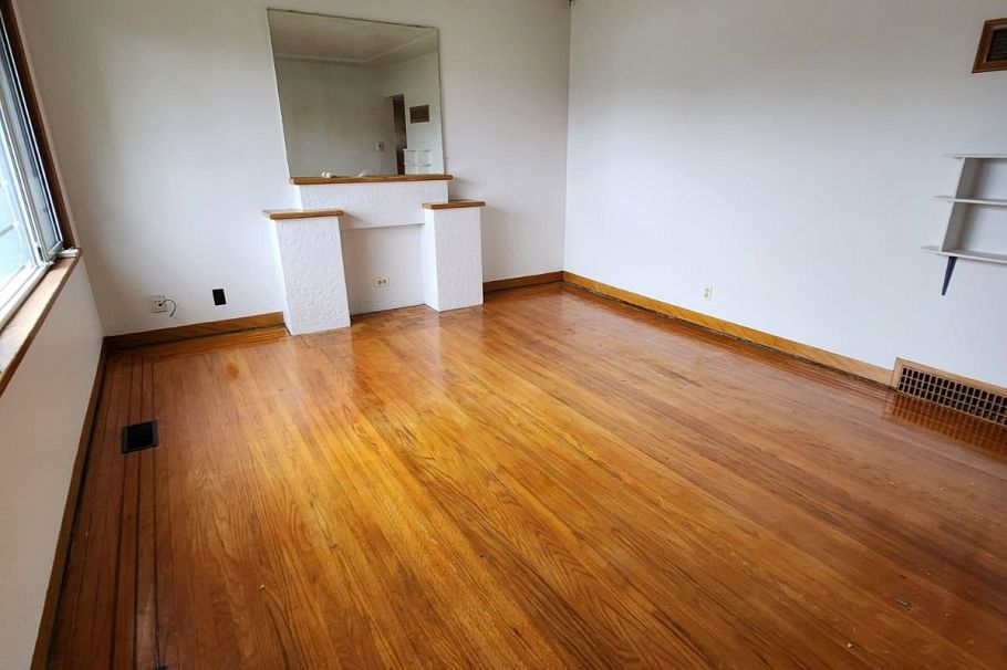 7544 Main Street Vancouver, BC - 10