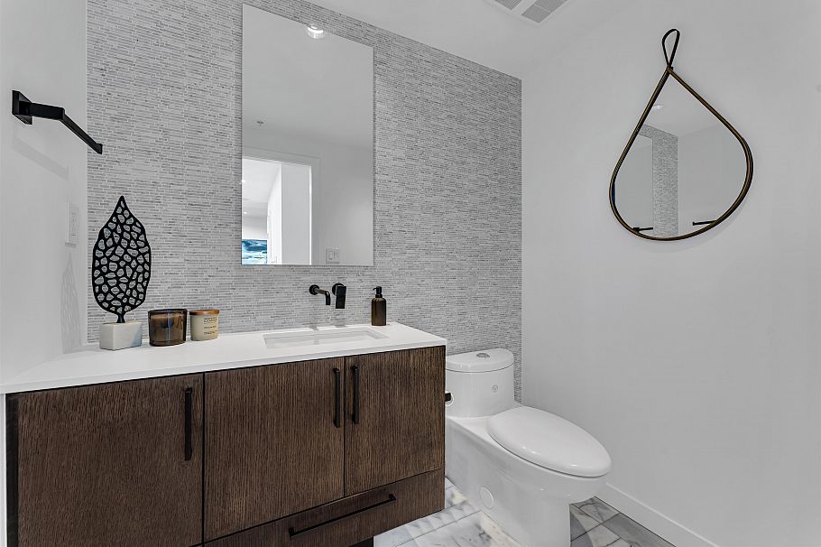 PH2502 999 Seymour Street Vancouver, BC - 19