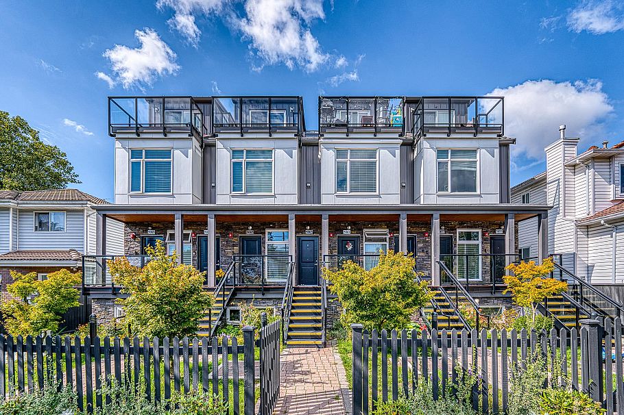 5063 Earles Street Vancouver, BC - 1