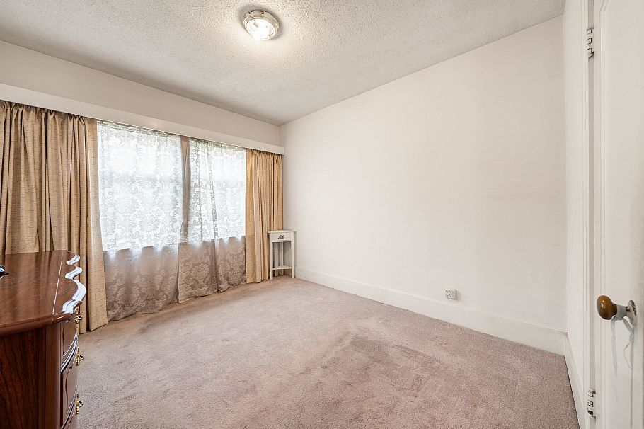 2578 Oxford Street Vancouver, BC - 10