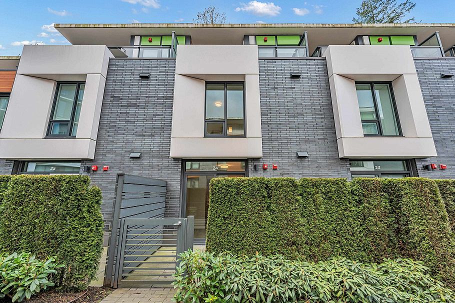 24 3483 Ross Drive Vancouver, BC - 2