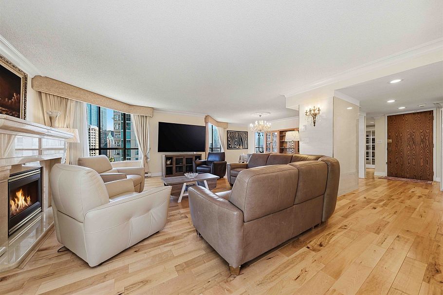 1602 738 Broughton Street Vancouver, BC - 2