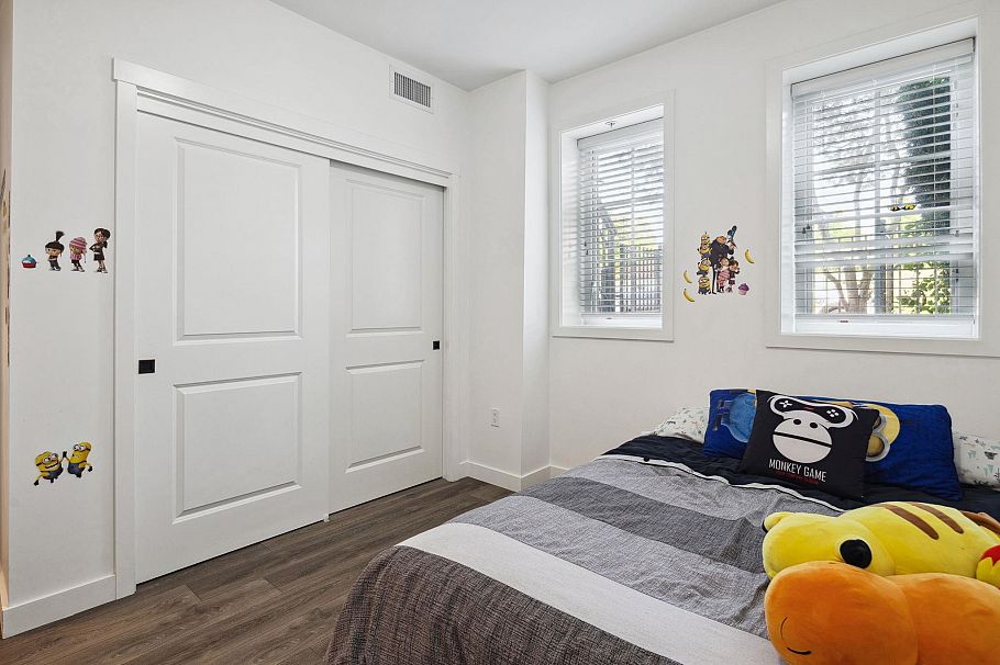 352 W 62nd Avenue Vancouver, BC - 20