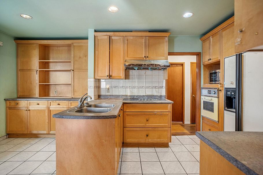 1388 E 60th Avenue Vancouver, BC - 14