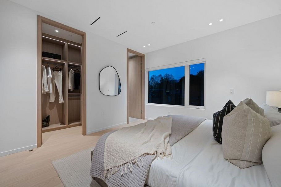 2 2935 W 15th Avenue Vancouver, BC - 22