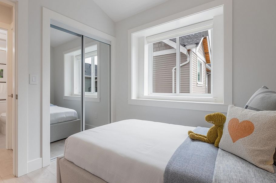 2316 Brock Street Vancouver, BC - 24