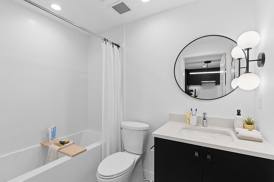 610 1680 E 12th Avenue Vancouver, BC - 8