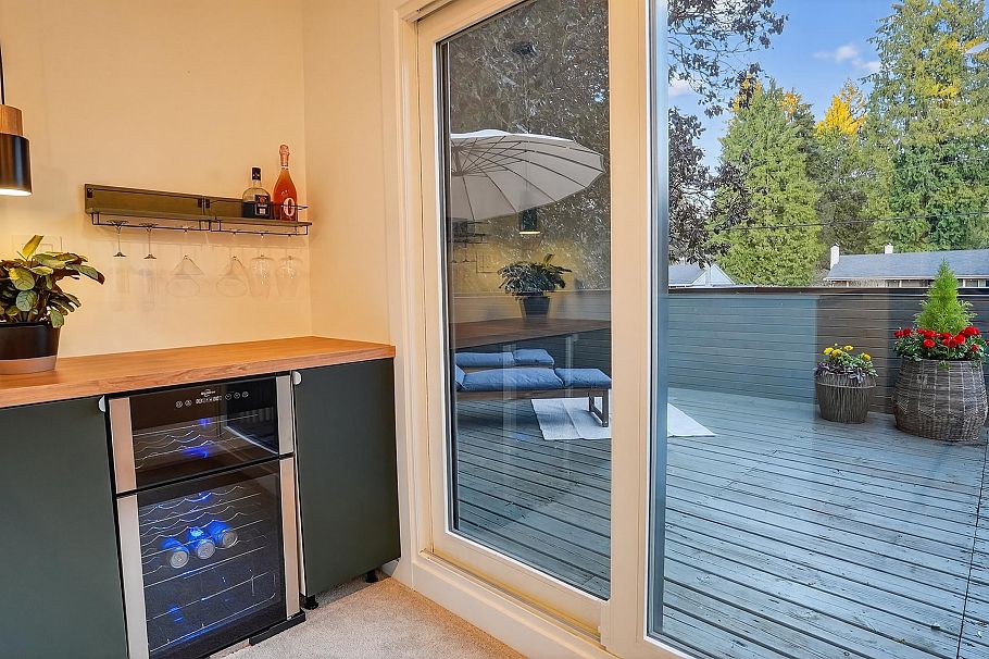 2221 Bowser Avenue North Vancouver, BC - 24