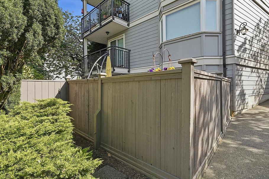 1 1606 W 10th Avenue Vancouver, BC - 26