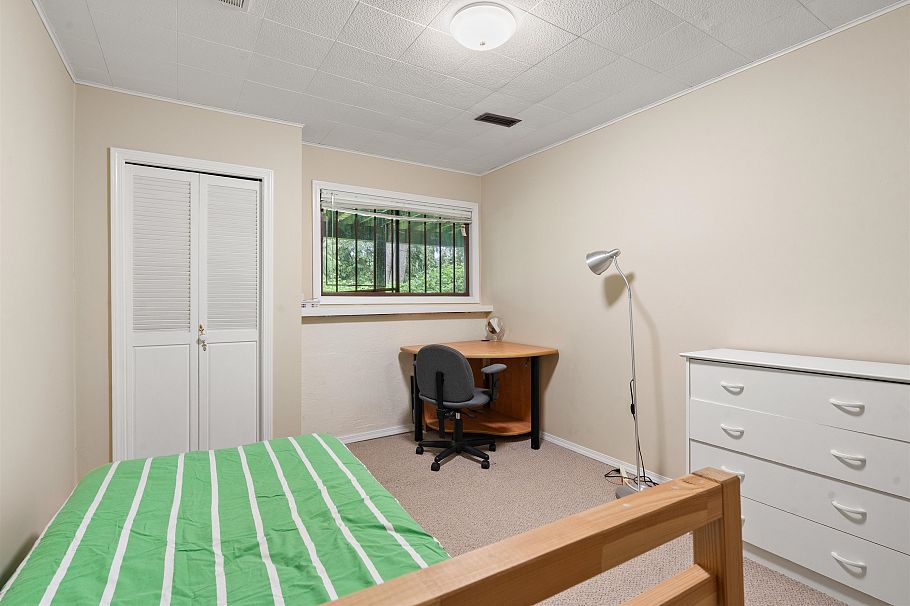 883 Old Lillooet Road North Vancouver, BC - 23