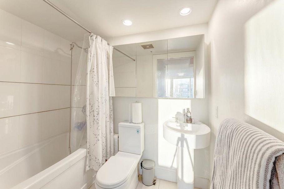 1901 565 Smithe Street Vancouver, BC - 9