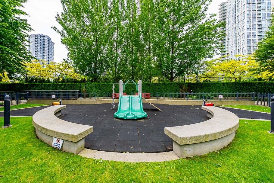 938 Beatty Street Vancouver, BC - 39