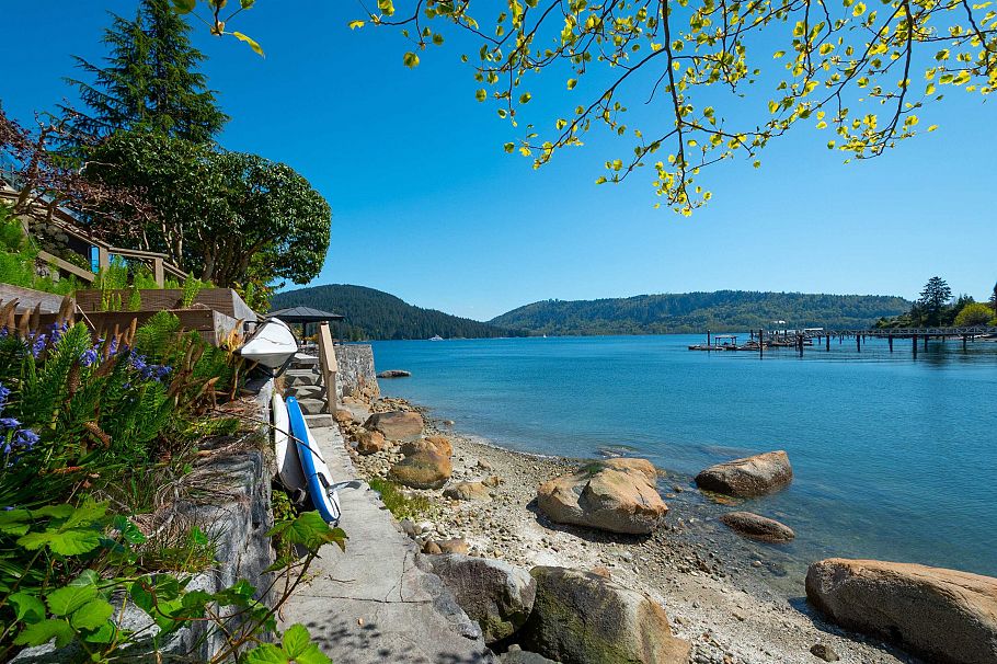 4455 Harris Place North Vancouver, BC - 30