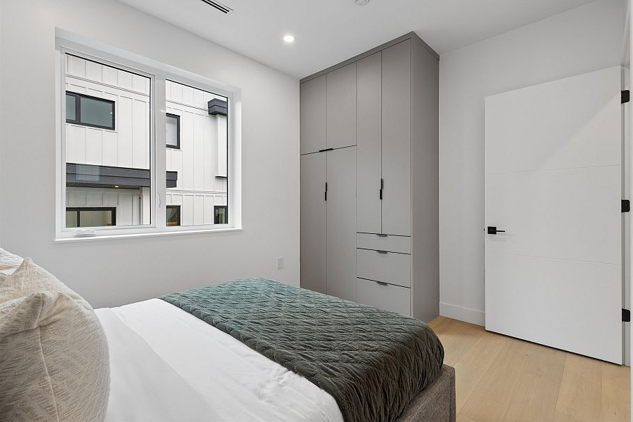 1 3639 E 46th Avenue Vancouver, BC - 19