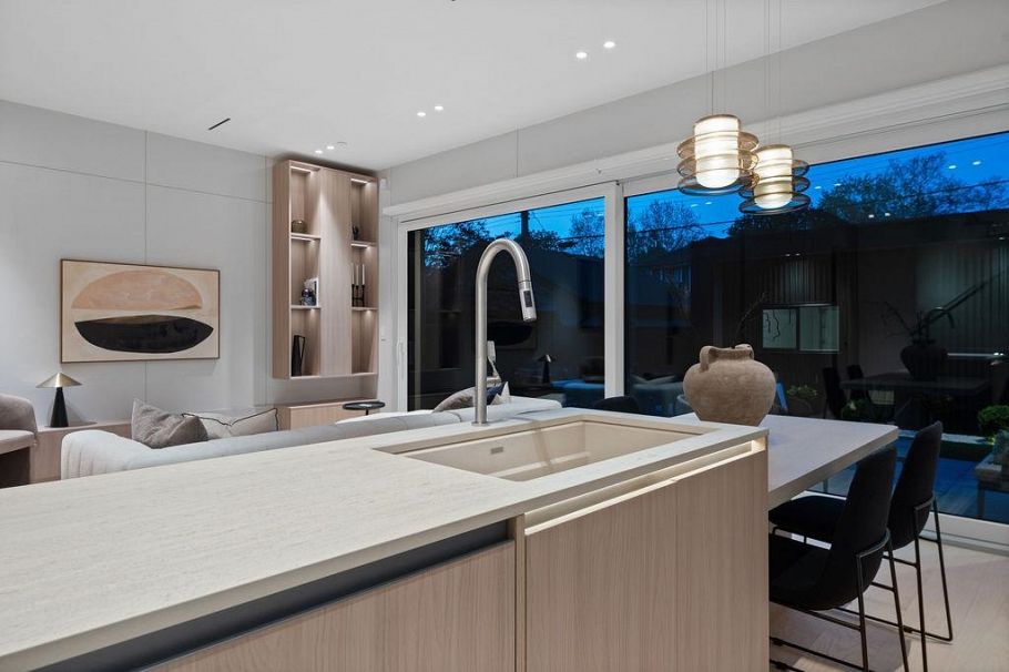 2 2935 W 15th Avenue Vancouver, BC - 5