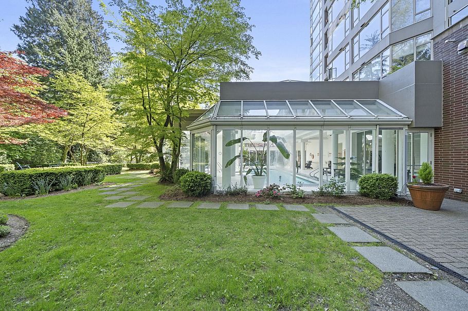 1203 1327 E Keith Road North Vancouver, BC - 29