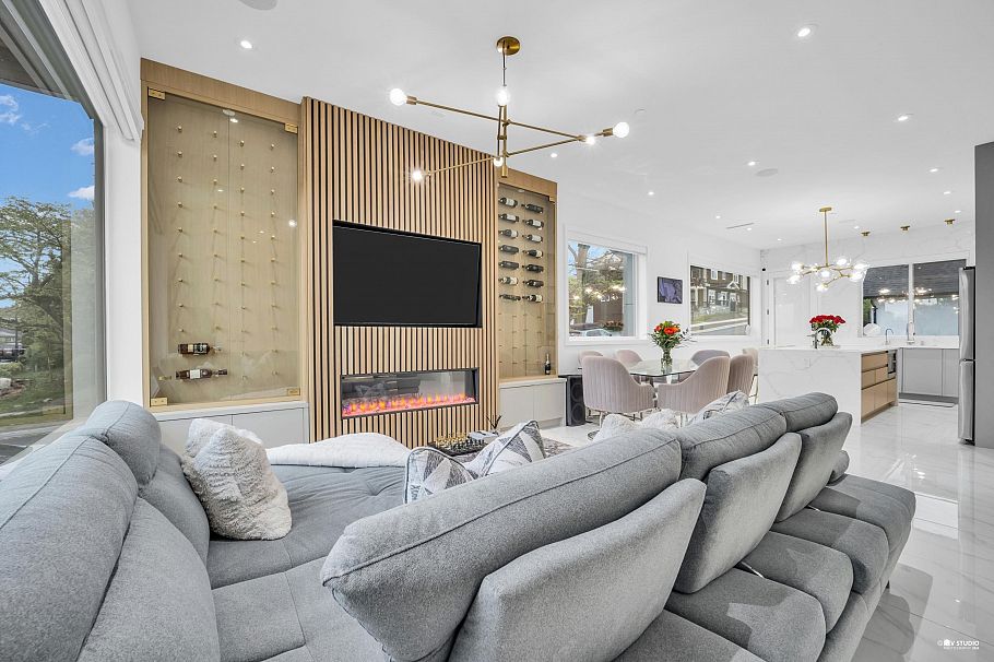 2796 E 4th Avenue Vancouver, BC - 10