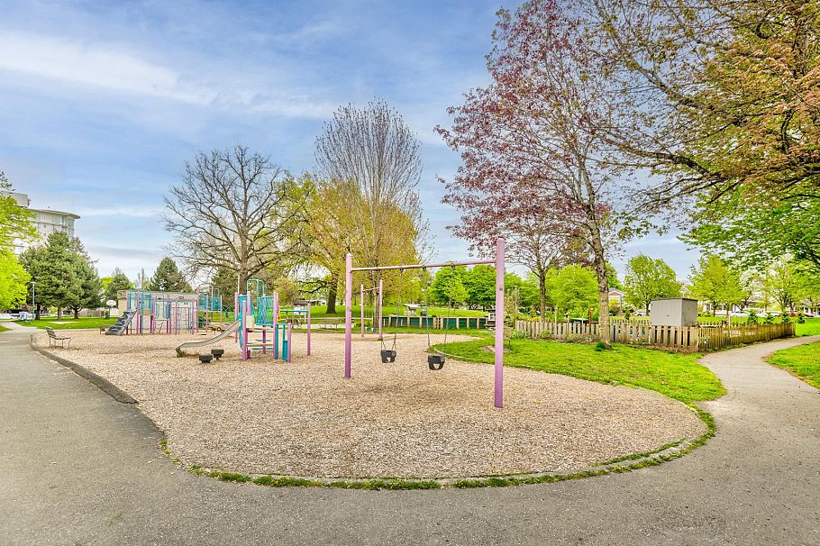 201 3939 Knight Street Vancouver, BC - 26