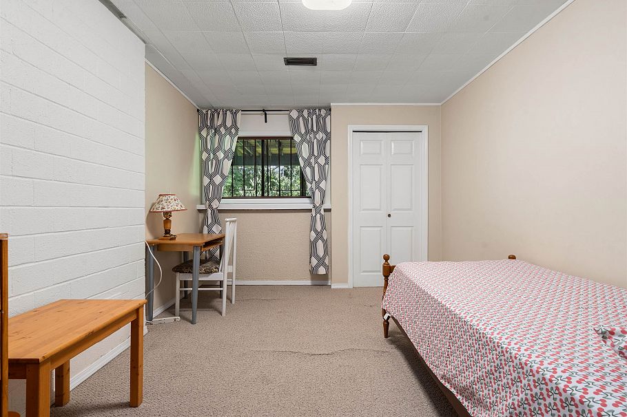 883 Old Lillooet Road North Vancouver, BC - 22