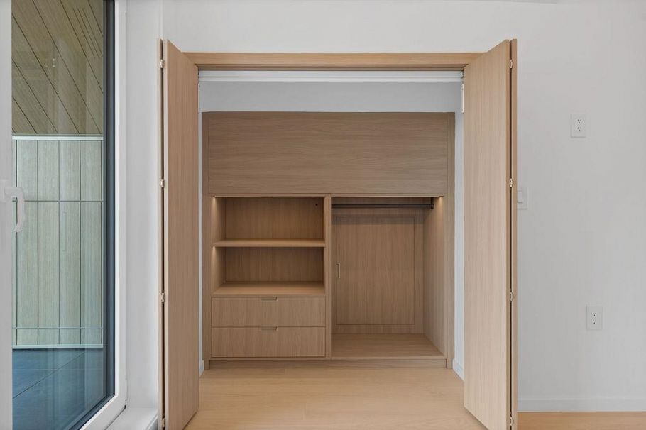 2 2935 W 15th Avenue Vancouver, BC - 32