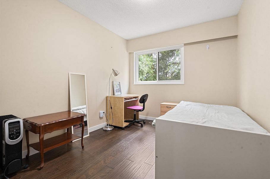 883 Old Lillooet Road North Vancouver, BC - 29