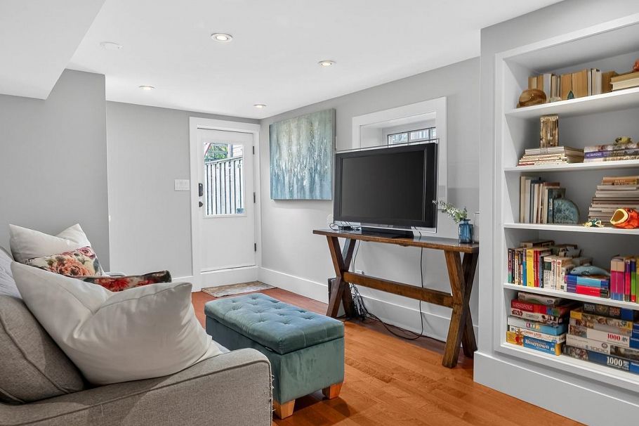 2281 E 7th Avenue Vancouver, BC - 24